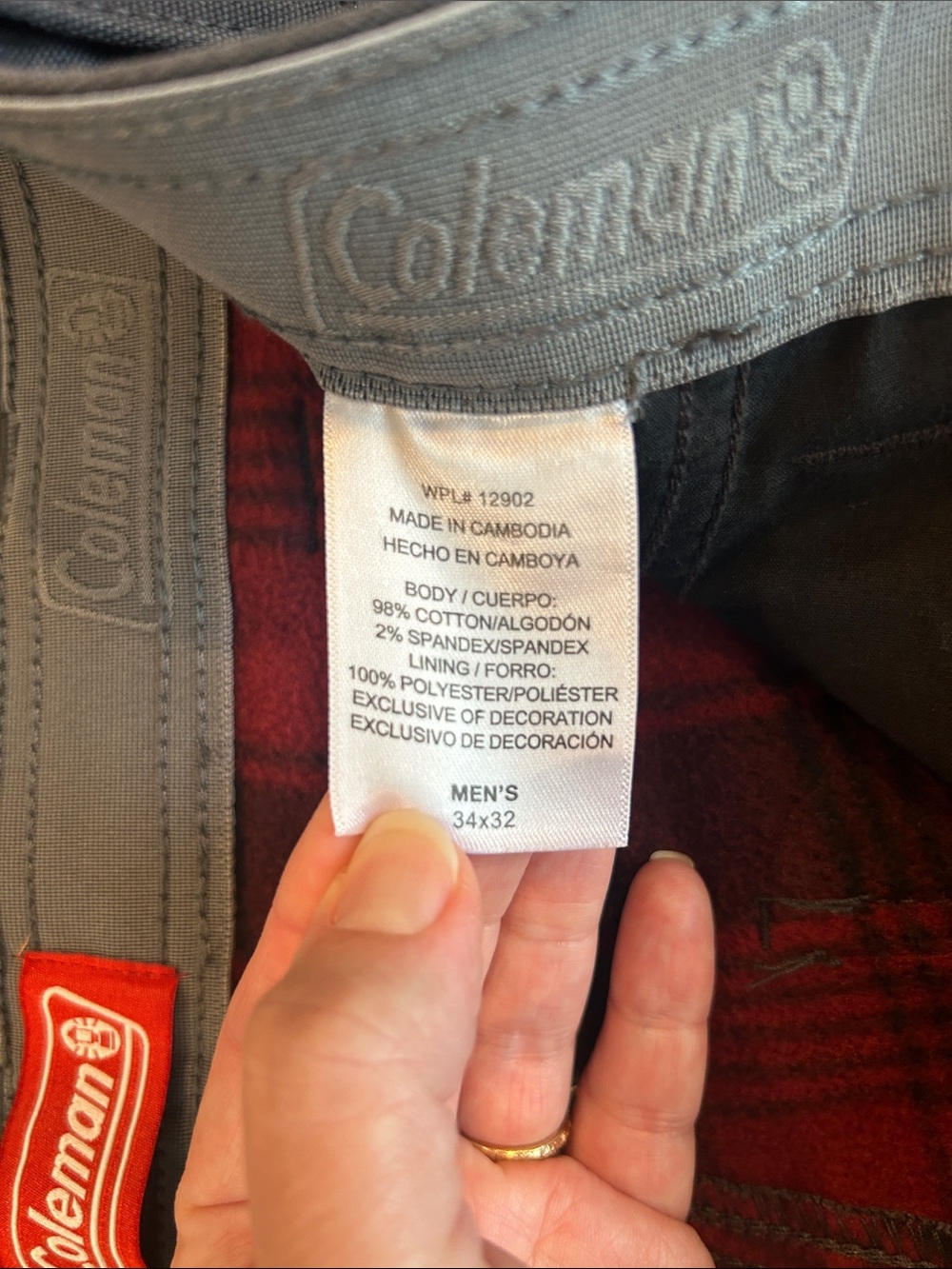 Coleman 34x32 Navy Cargo Pants with Red Plaid Lining - Picture 6 of 6